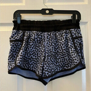 Lululemon Run: Speed Short Dot Printed Blue Size 4
